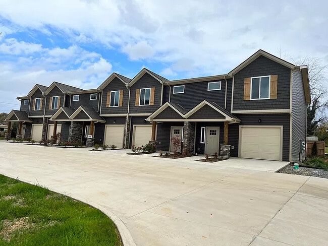 McKinley Townhomes - McKinley Townhomes