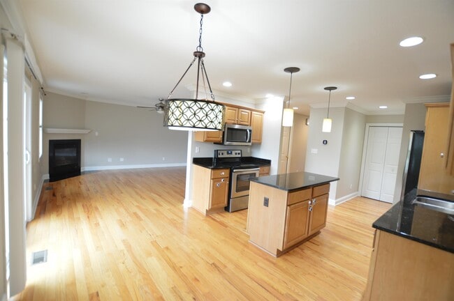Photo - 232 Newberry Ln