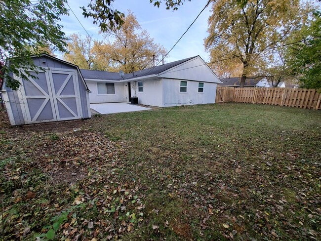 Photo - 9337 Rochelle Dr