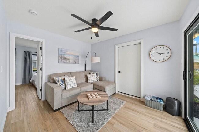 Photo - 115 Esther Dr Unit SI ID1512886P