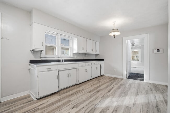 Photo - 1843 Ohio Ave