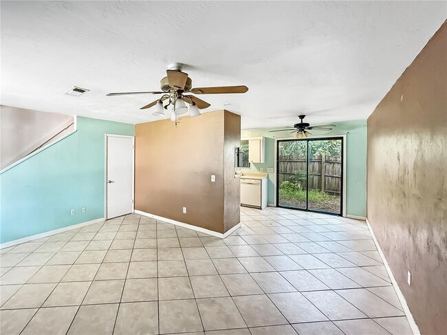 Photo - 322 Canal Rd