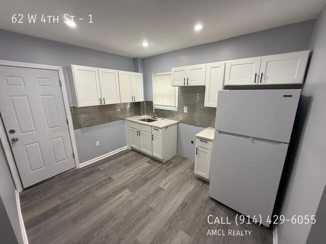 Photo - 62 W 4th St Apartment Unit 1