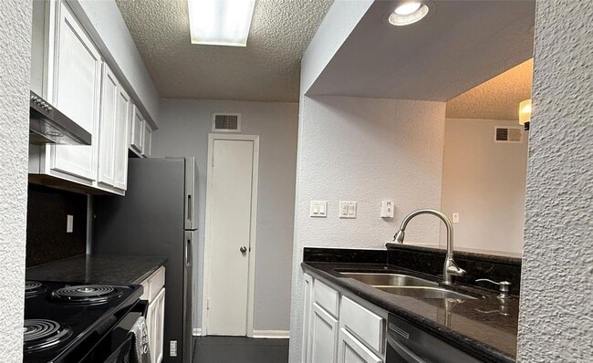 Photo - 250 El Dorado Blvd