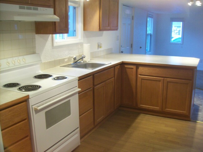 Photo - STATUS: RENTED-  | R220A | $1095 + $100 fo... House