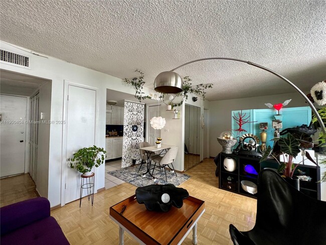 Photo - 1250 Alton Rd Unidad 3C