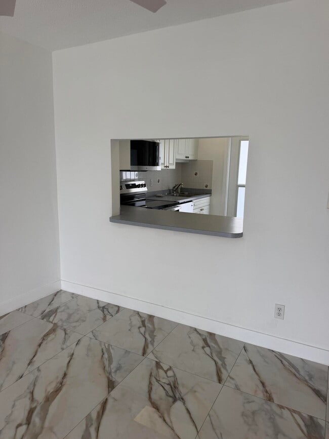 Photo - 1100 Pine Dr Unidad 102