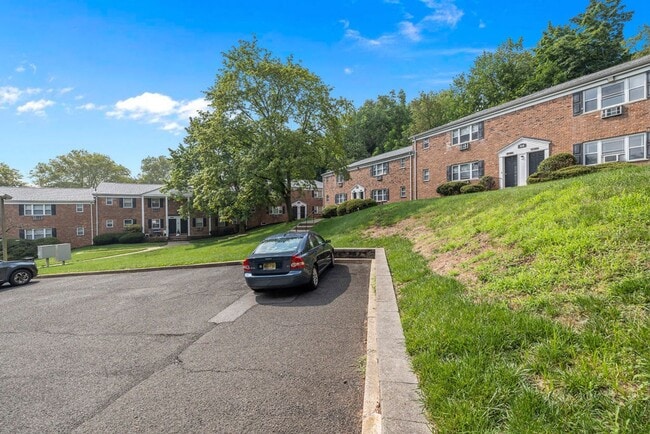 Photo - Grandview Gardens