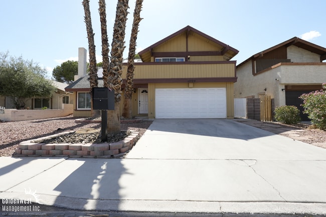 Building Photo - Spacious 4Bdm 2.5Ba Home with Loft in Las Vegas