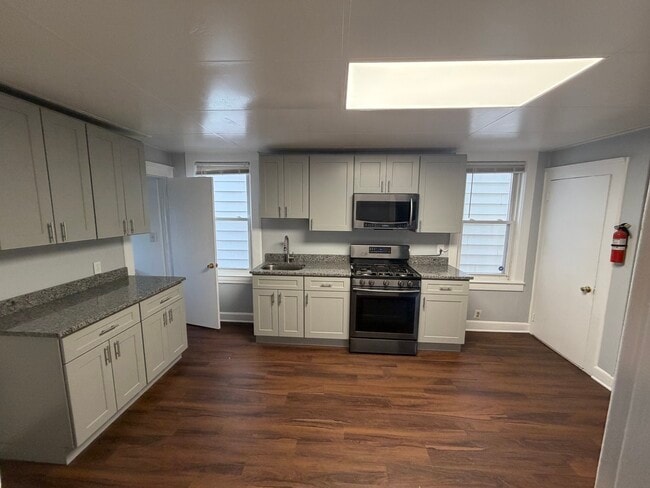 Photo - 738 Edgar Rd Unit 2