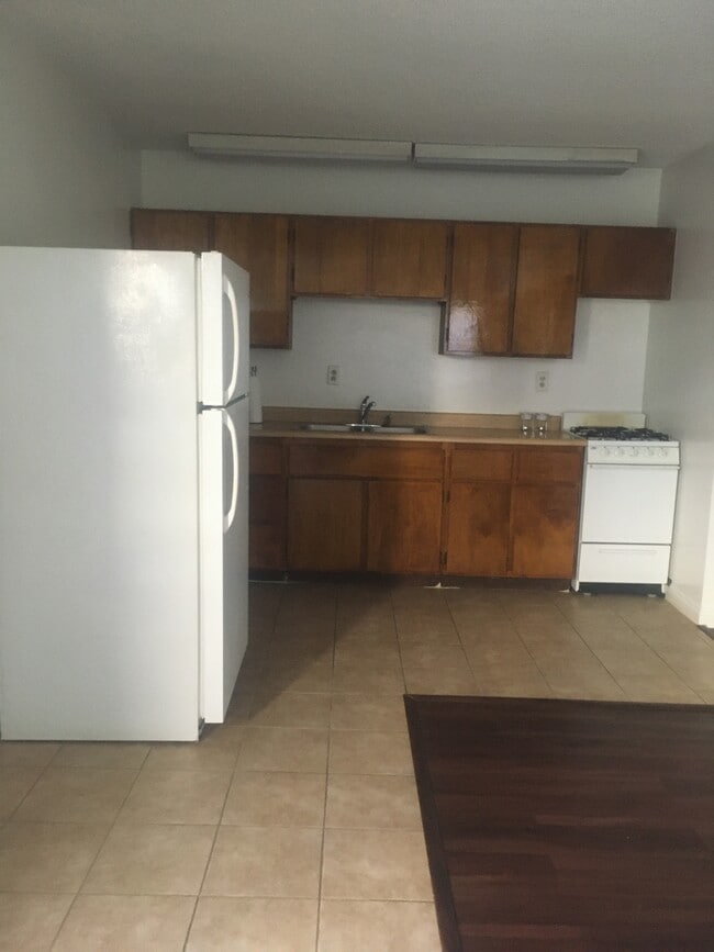 Vista de la cocina - 545 W Doran St Unidad D