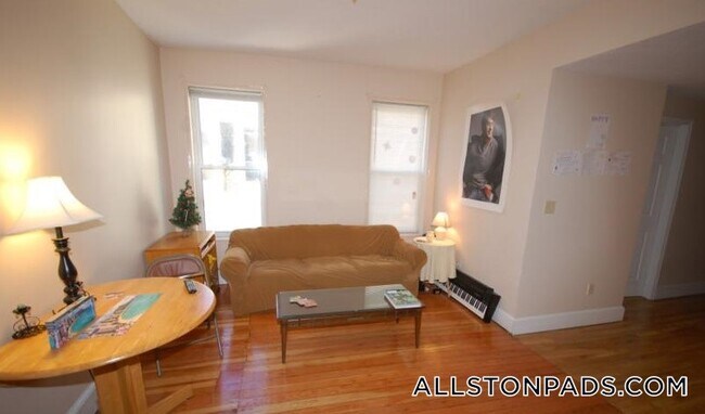 Photo - 17 Highgate St Unit 3