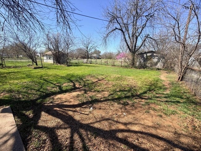 Photo - 105 S Mulberry St