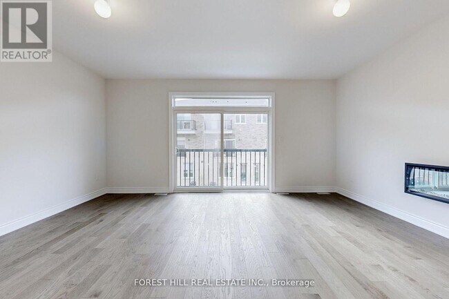 Photo - 220 Tennant Cir