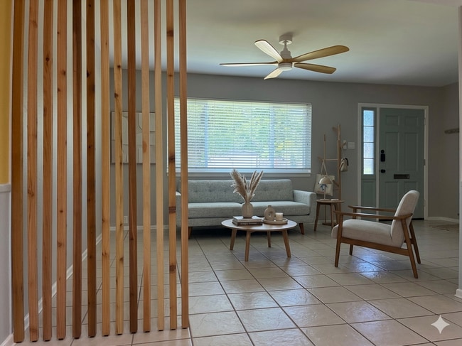 Photo - 105 W Silver Sands Dr