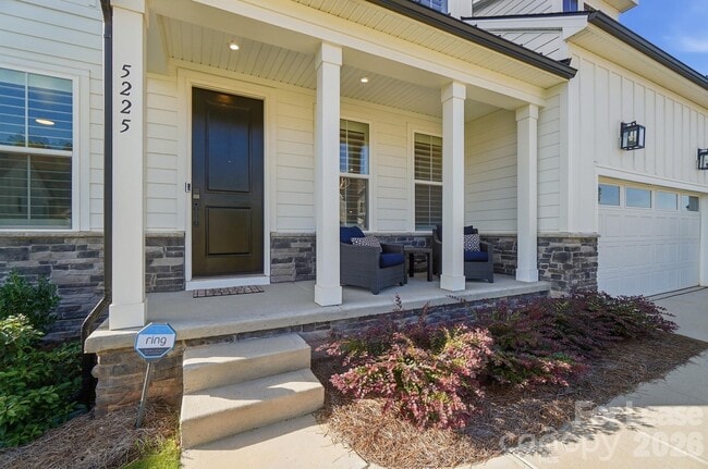 5225 Glenwalk Dr