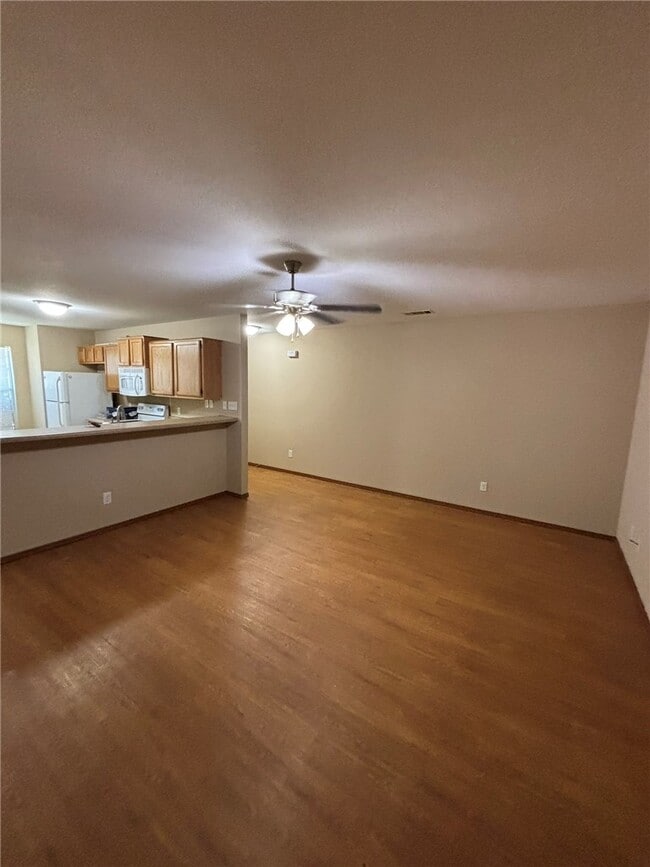 Photo - 1202 SW Quartz Ave