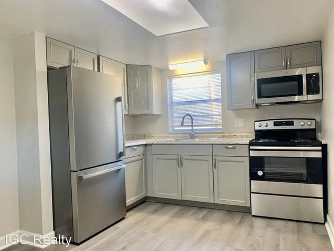 Photo - 1896 40th Ave Apartamento Unidad 1