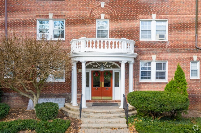 Photo - Mermont Apartments