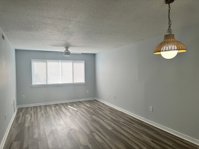 Photo - 2 bedroom condo in Williamsburg! Available September 2026