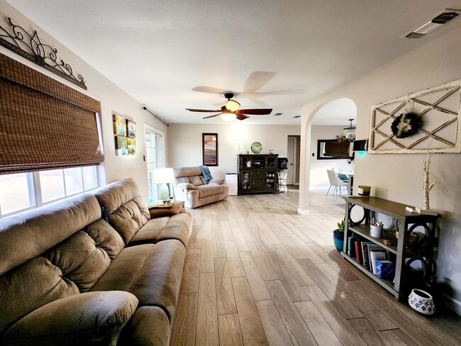 Photo - 112 Jaimie Way