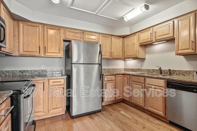 Photo - 655 Riverside Dr Unit #905B