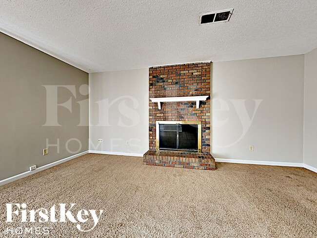 Photo - 6773 Rockbrook Dr