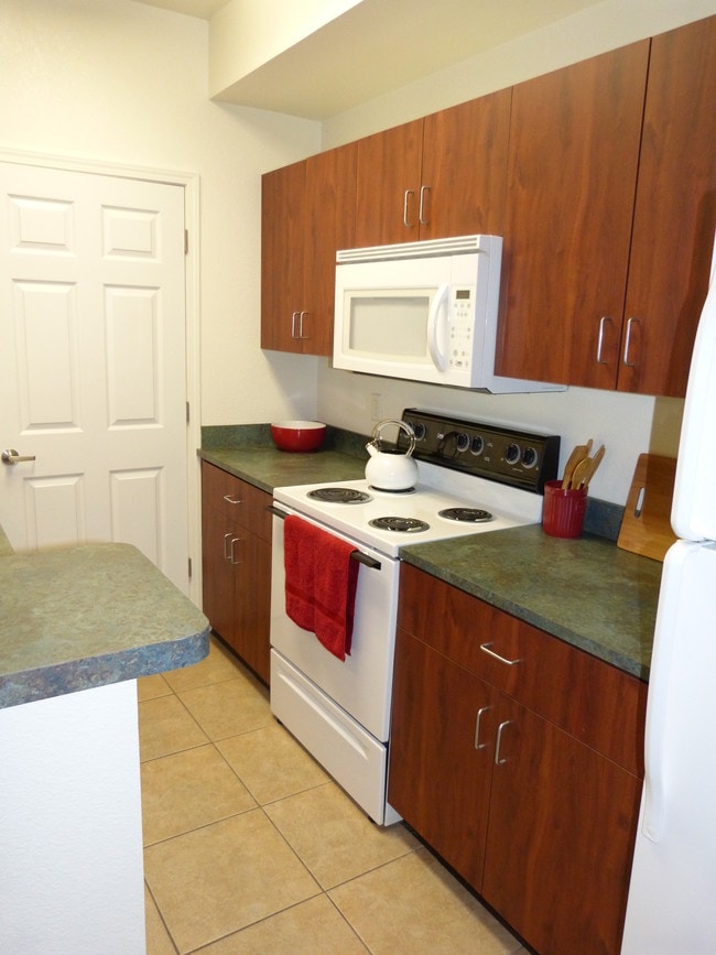 Meadowbrook Apartments Lawrence, KS