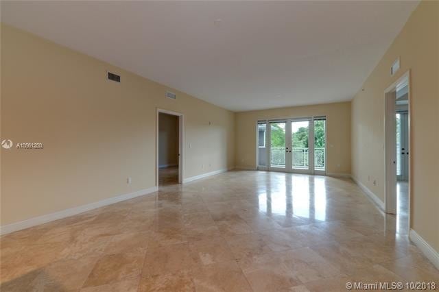 Photo - 3540 Main Hwy Unidad 402