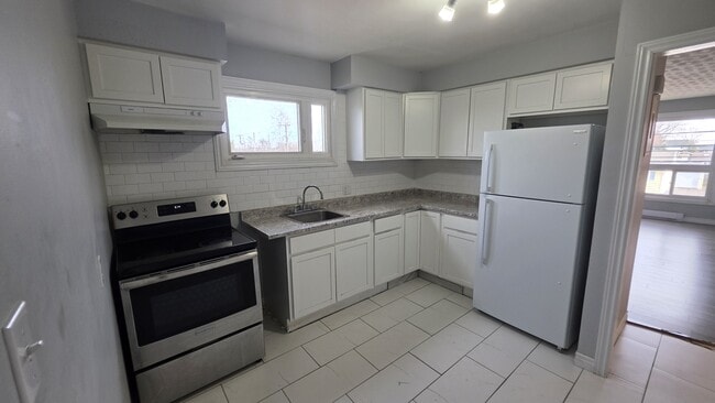 Building Photo - 81 Killam Dr Unit 5