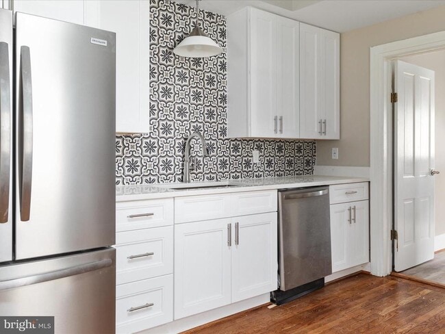 Photo - 323 Osage St