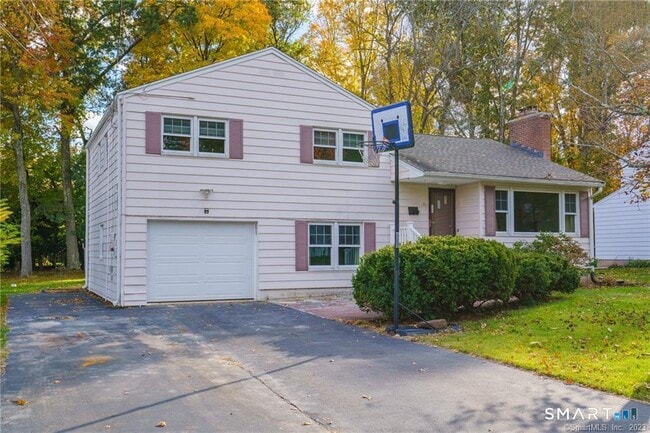Photo - 33 Sky View Dr