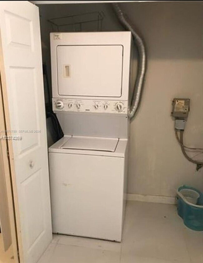 Photo - 1020 NW 80th Ave Unidad 203