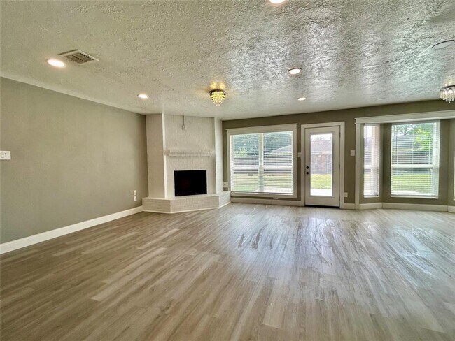 Photo - 1808 Sleepy Creek Way