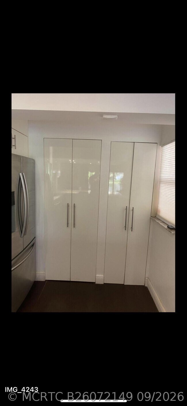 Building Photo - 6557 Racquet Club Dr Unit 121