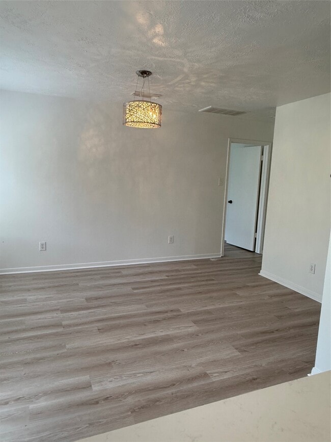 Photo - 17011 Macleish Dr