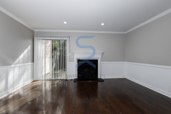 Photo - 3837 Moran Way Unidad B