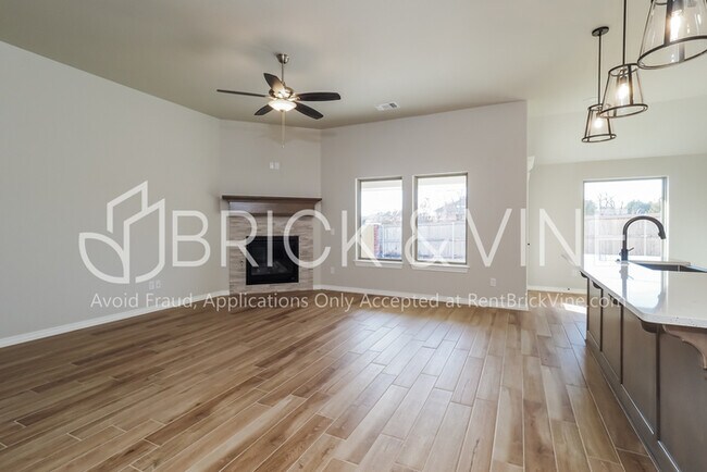 Photo - 5341 Lannister Lane