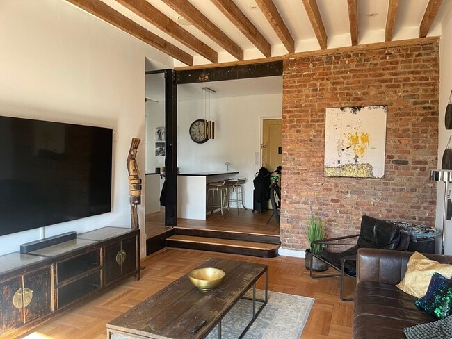 Photo - 675 Walton Ave