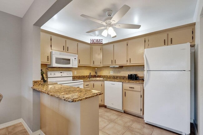Photo - 5900 Whispering Pine Way Unidad B-2