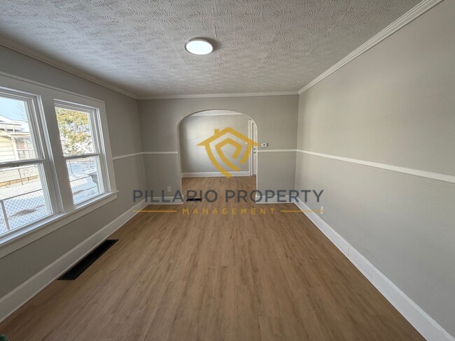 Photo - 711 W 22nd St Unit 711 W 22nd St -  1