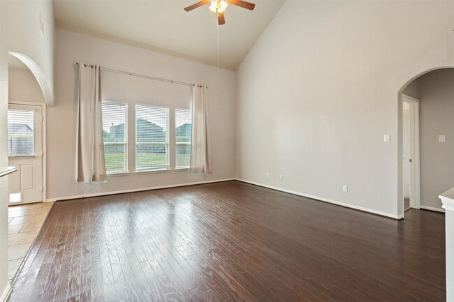 Building Photo - 11614 Lantana Reach Dr