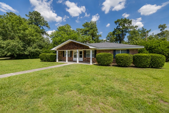 Photo - 301 Hickory St