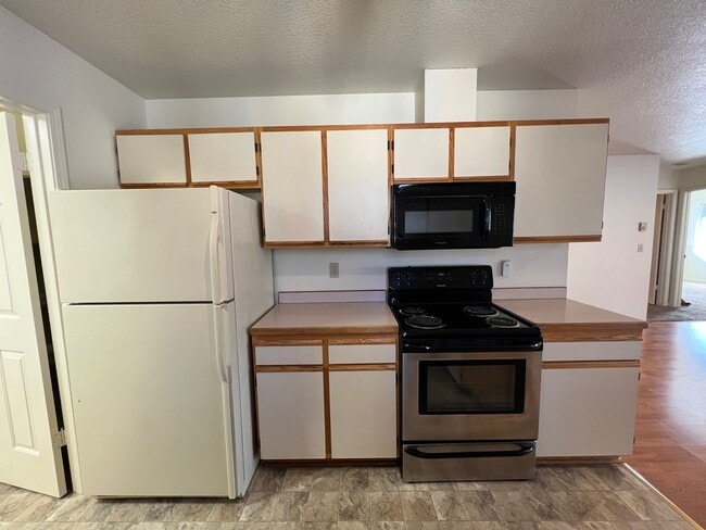 Photo - Three Bedroom House on Bend's West Side with RV Parking
