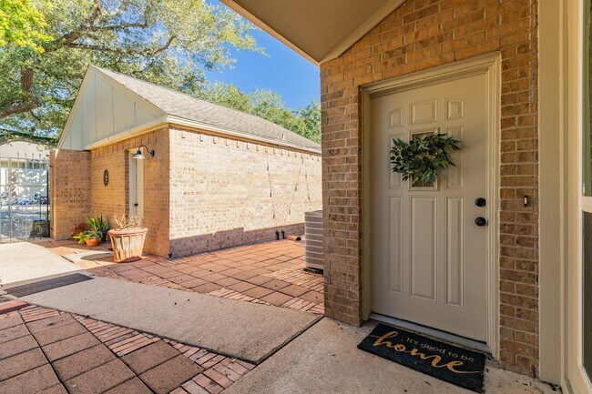 Photo - 1814 Veranda Dr