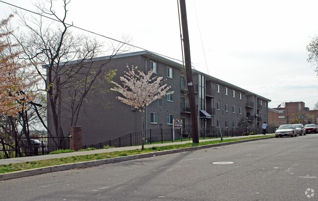 Photo - Magnolia Condominiums