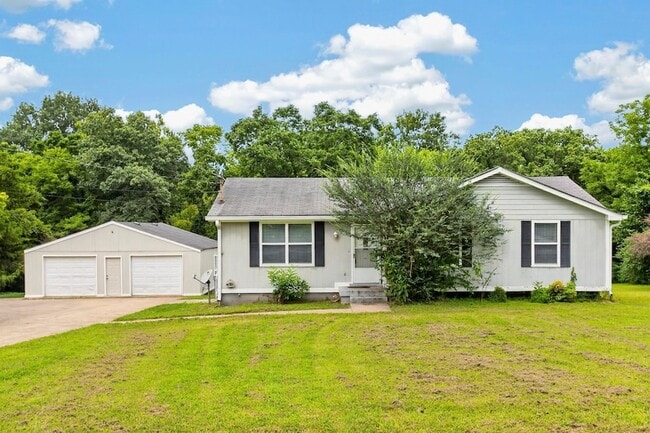 Photo - 1009 Lynndale Dr