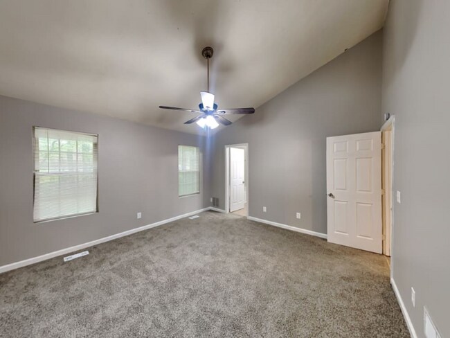 Photo - 2319 Sandspring Dr SW