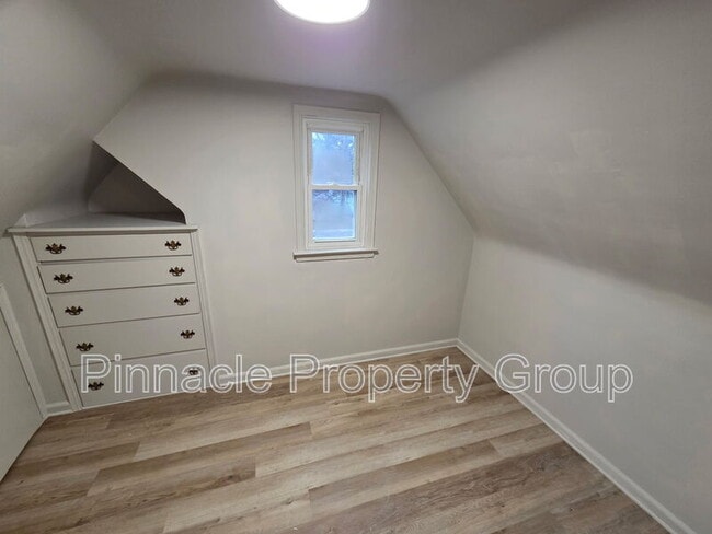 Photo - 834 N Leroy St