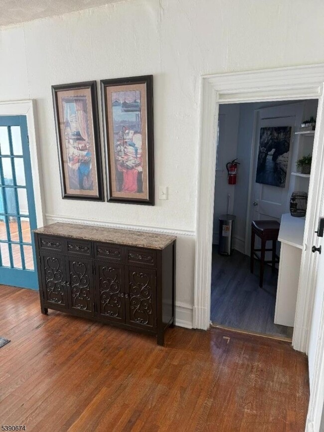 Photo - 210 W State St